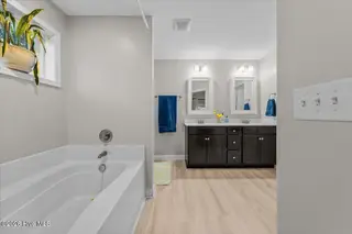 1130 Whitney Drive, Aberdeen, NC 28315 – photo 20: Primary Bathroom 5