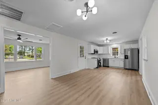 2818 Jefferson Drive, Greenville, NC 27858 – photo 11: 34-web-or-mls-LHV_3844