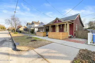 113 S 8th Street, Wilmington, NC 28401 – photo 4: 4-web-or-mls-GI - 113 S 8th St - Listing