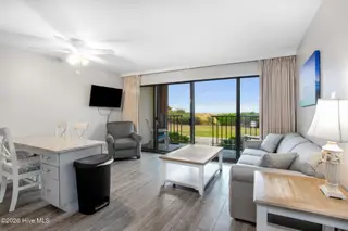 711 S Lumina Avenue 103, Wrightsville Beach, NC 28480 — 1-bedroom condo in Surf Motel Condo, Wrightsville Beach, NC, photo 10 of 19: Surf Suites 103 9