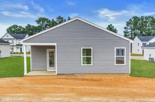 610 S Squires Run Lane, Richlands, NC 28574 – photo 20: Covered Patio