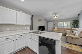 8593 Heirloom Drive NE, Leland, NC 28451 – photo 10: 47-web-or-mls-IMG_2824