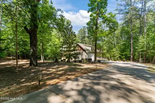 1659 E Indiana Avenue, Southern Pines, NC 28387 – photo 3: 55-web-or-mls-DSC04195