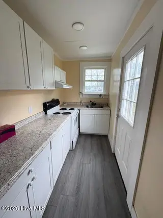 106 N 9th Street, Morehead City, NC 28557 – photo 12: IMG_5571