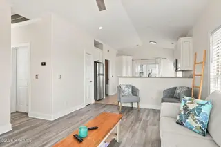 106 Willis Avenue B, Atlantic Beach, NC 28512 – photo 6: 38-web-or-mls-IMG_0663