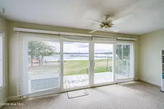 110 S Washington Harbor, Washington, NC 27889 — 3-bedroom townhome in Washington Harbour, Washington, NC, photo 5 of 27
