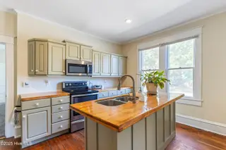 1115 Grace Street, Wilmington, NC 28401 – photo 6: 02kitchen2