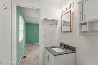 902 Hedrick Boulevard, Morehead City, NC 28557 – photo 13: 13-web-or-mls-1S3A2898