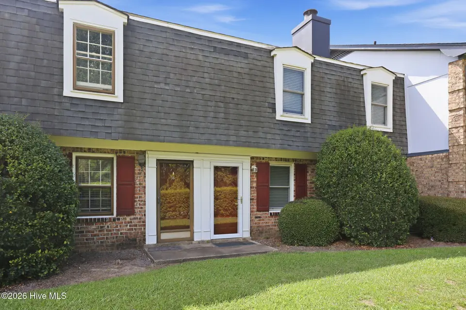 17 Scott Street, Greenville, NC 27858 – photo 1 of 42: 1