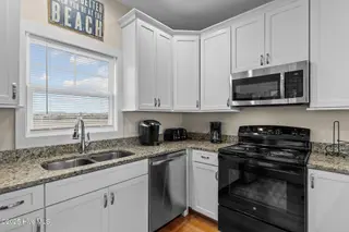 672 Ocean Boulevard W, Holden Beach, NC 28462 – photo 21: 13-web-or-mls-BTS06236
