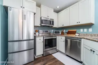 300 Sweetwater Cove, Newport, NC 28570 – photo 11: Kitchen View