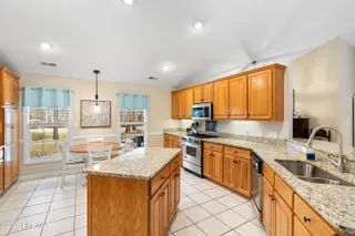 618 Oyster Bay Drive, Sunset Beach, NC 28468 – photo 12: Gas cook top