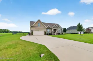 210 Willowbrook Drive, Pikeville, NC 27863 – photo 3: 4-web-or-mls-DSC07326