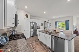 731 Lake Tyler Drive, New Bern, NC 28560 – photo 10: 31-web-or-mls-0C0A3587