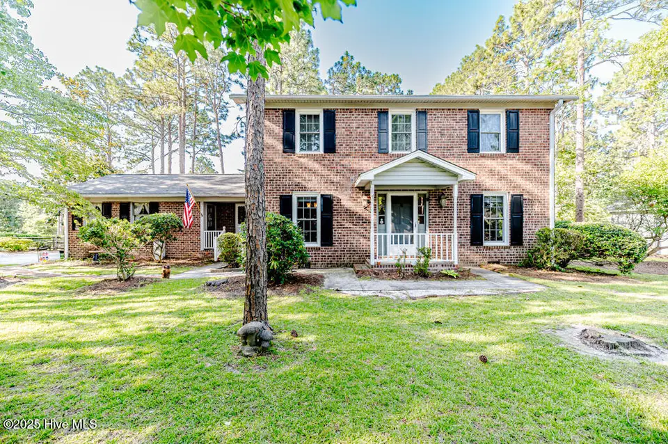 100 E Hedgelawn Way, Southern Pines, NC 28387 – photo 1 of 1: 100 E Hedgelawn Way