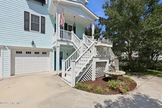 1536 Ann Street, Beaufort, NC 28516 – photo 6: View of front of house