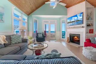 112 Sandpiper Court, Atlantic Beach, NC 28512 – photo 10: living room