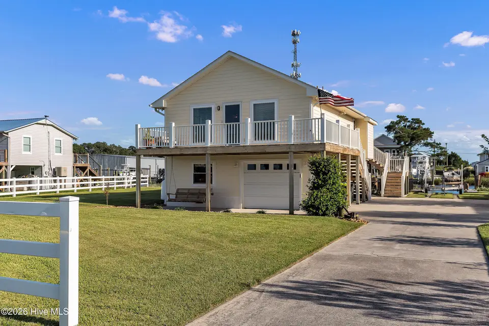 126 Dolphin Bay Estates, Cedar Point, NC 28584 – photo 1 of 29: 01_beyc6ab2a6e43733b