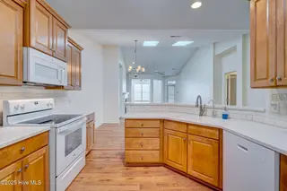 1149 Greensview Circle, Leland, NC 28451 – photo 16: 1149GreensviewFinal-37