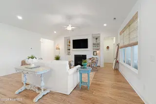 127 Windswept Lane, Beaufort, NC 28516 – photo 8: Open living space