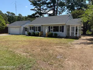 303 Dallas Avenue, Lake Waccamaw, NC 28450 — 3-bedroom home, Lake Waccamaw, NC, photo 3 of 40: Front of Home