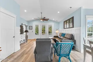 205 NE 59th Street, Oak Island, NC 28465 – photo 14: 17-web-or-mls-Cammediallc.com (41 of 68)