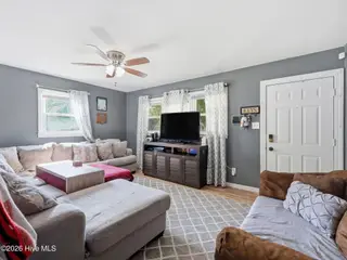 310 White Oak Street, Jacksonville, NC 28540 – photo 6: 5-web-or-mls-310 white oak st. 5