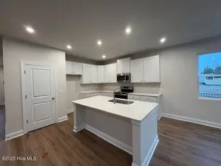 7419 Linda Vista Lane 250, Leland, NC 28451 – photo 7: Kitchen