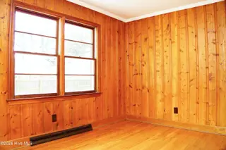1215 N Respess Street, Washington, NC 27889 — 3-bedroom home, Washington, NC, photo 9 of 17: DSC01358
