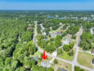 1407 Chadwick Shores Drive, Sneads Ferry, NC 28460 – photo 3