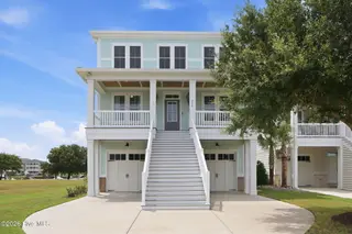 206 Back Street, Newport, NC 28570 – photo 2: 206 BACK STREET