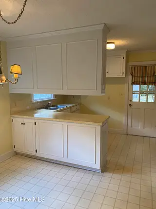 203 Brentwood Drive N, Wilson, NC 27893 – photo 6: IMG_1102