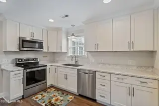 142 NE 14th Street, Oak Island, NC 28465 — 3-bedroom home in Tranquil Harbor, Oak Island, NC, photo 13 of 60: 31-web-or-mls-DSC06008