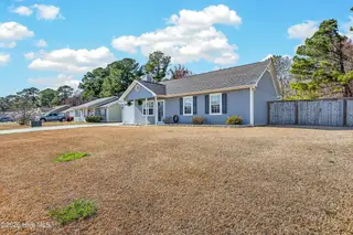 127 Glenwood Drive, Hubert, NC 28539 – photo 2: 02