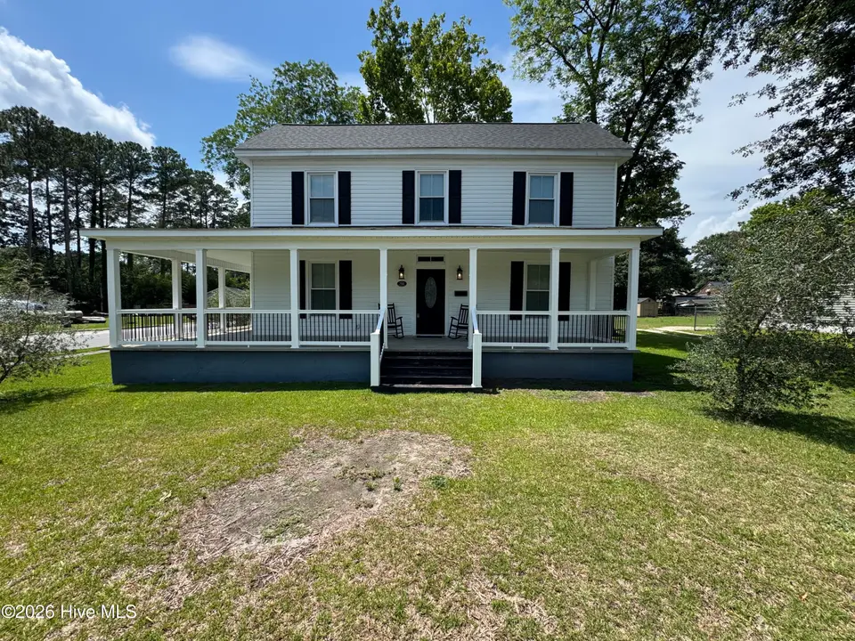 702 N Charlotte Street, Washington, NC 27889 – photo 1 of 36: 702 N Charlotte Street
