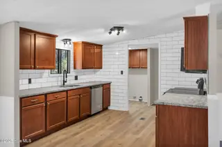 115 Grassy Meadow Drive, Richlands, NC 28574 — 3-bedroom manufactured home in Grassy Meadows, Richlands, NC, photo 7 of 33: 46_115 grassy mdws dr 00046
