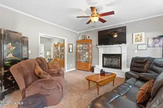 433 Ridge Road, Jacksonville, NC 28540 — 3-bedroom home in Riverwood Estates, Jacksonville, NC, photo 7 of 38