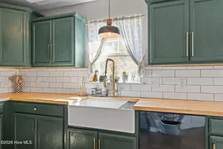119 Sonia Drive, Hubert, NC 28539 — 3-bedroom home in Eastport, Hubert, NC, photo 13 of 43: 18-web-or-mls-1S3A5693