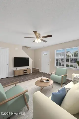 25 Pirates Cove Drive, Swansboro, NC 28584 – photo 10: IMG_6185