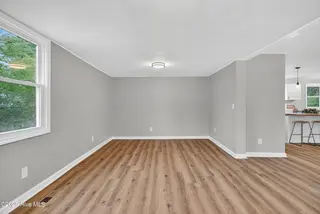 206 Regalwood Drive, Jacksonville, NC 28546 – photo 16: Dining Room/family room