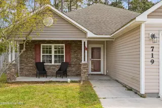 719 Savannah Drive, Jacksonville, NC 28546 – photo 2: 4-web-or-mls-04
