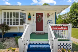 100 Dewitt Street, Jacksonville, NC 28540 — 3-bedroom home in Oak Grove, Jacksonville, NC, photo 6 of 38