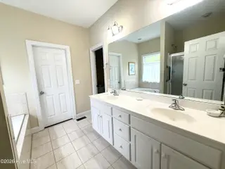 3518 Shadow Ridge Road N, Wilson, NC 27896 – photo 18: Master Bathroom