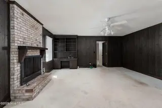 913 Robert E Lee Drive, Wilmington, NC 28412 – photo 13: living-room-01b