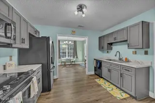 7368 Hazelstone Lane, Leland, NC 28451 — 3-bedroom home in Stoney Creek Plantation, Leland, NC, photo 9 of 33: Kitchen