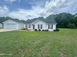 124 Stockbridge Drive, Selma, NC 27576 – photo 2: IMG_8415