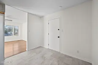 117 Sheffield Road, Jacksonville, NC 28546 – photo 13: 33-web-or-mls-_RAD2163