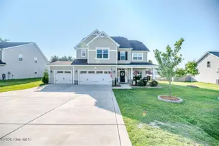158 Enfield Drive, Carthage, NC 28327 – photo 3: Front of Home