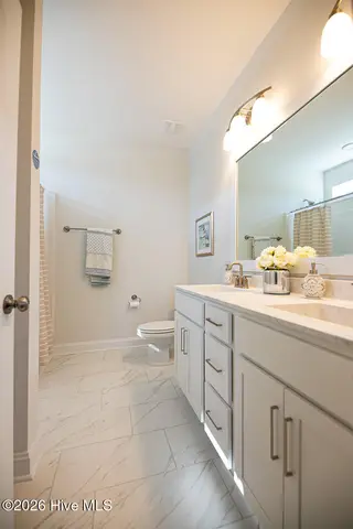 77 Bristol Bay Drive, Lake Waccamaw, NC 28450 – photo 9: Primary Suite Bath