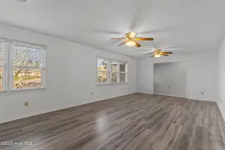 566 Palmer Drive, Southport, NC 28461 — 3-bedroom home in Boiling Spring Lakes, Southport, NC, photo 5 of 54: 6-web-or-mls-BTS09472